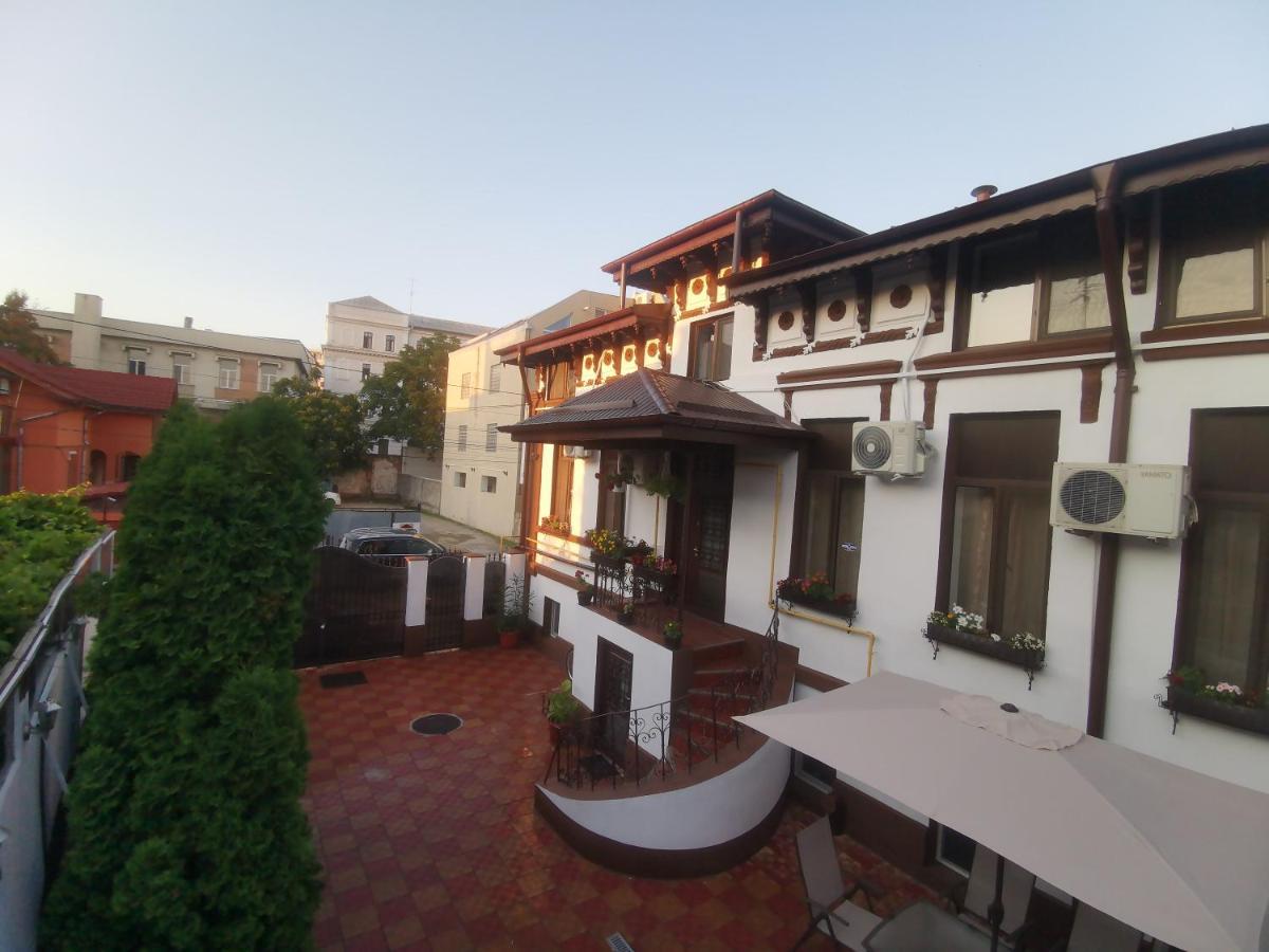 Joe Hostel Bucarest Esterno foto