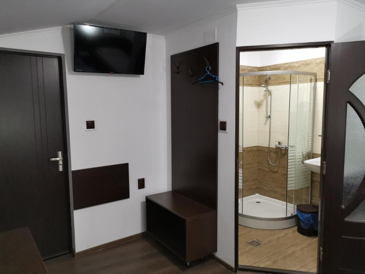 Joe Hostel Bucarest Esterno foto
