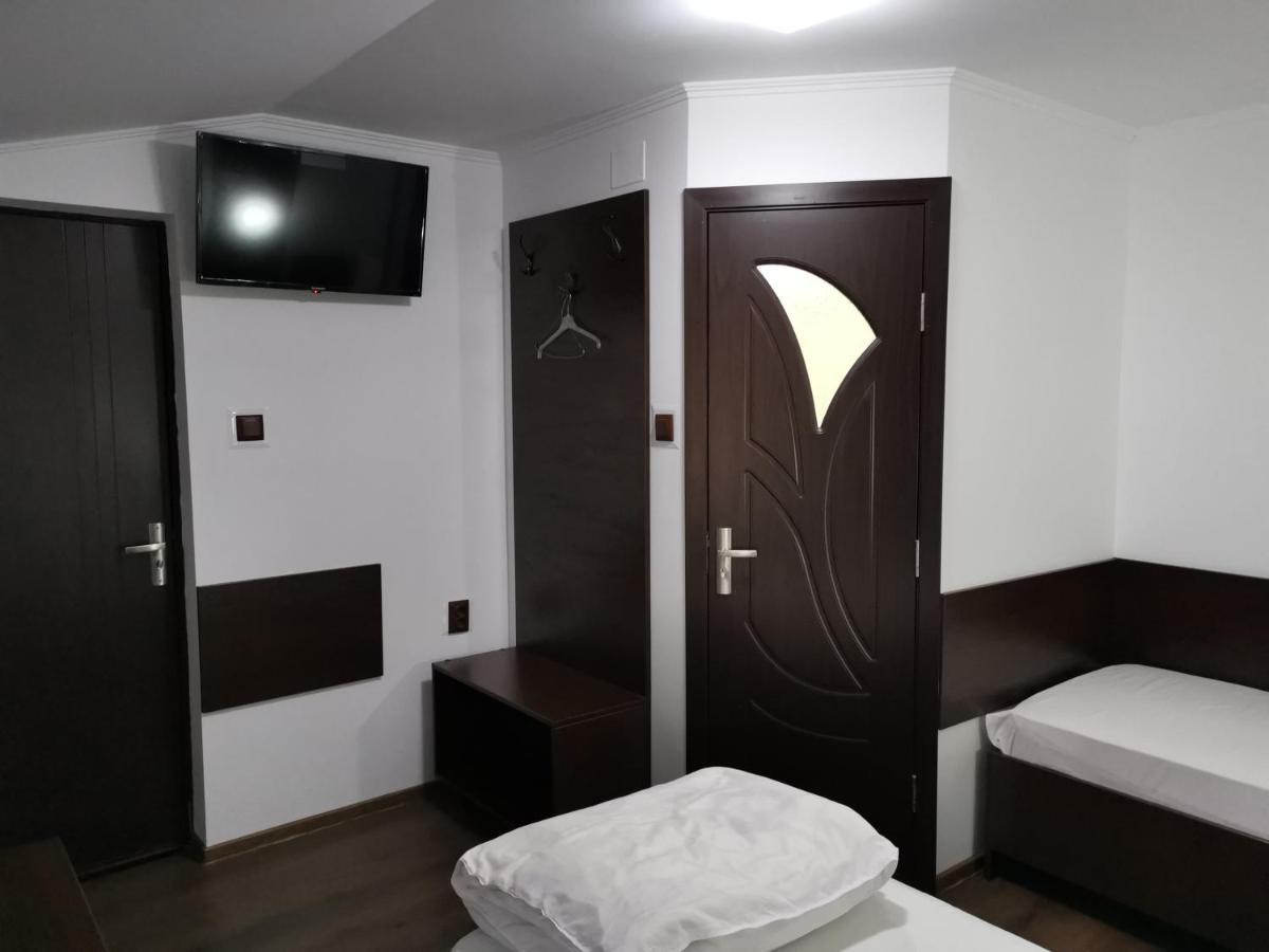 Joe Hostel Bucarest Esterno foto