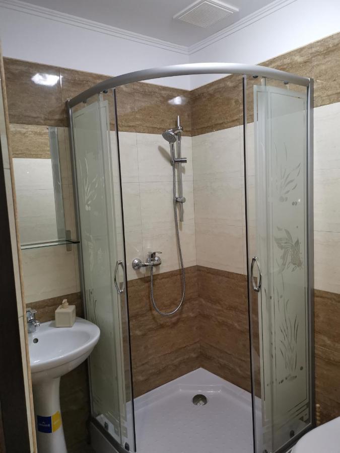 Joe Hostel Bucarest Esterno foto
